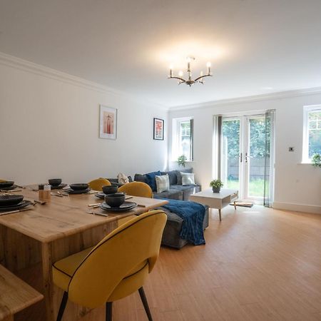 Villa Emirates House, Luxe 5 Bed, With King Sized Beds, Next To Aiport & Nec, Jlr 5 Mins Marston Green Exterior foto