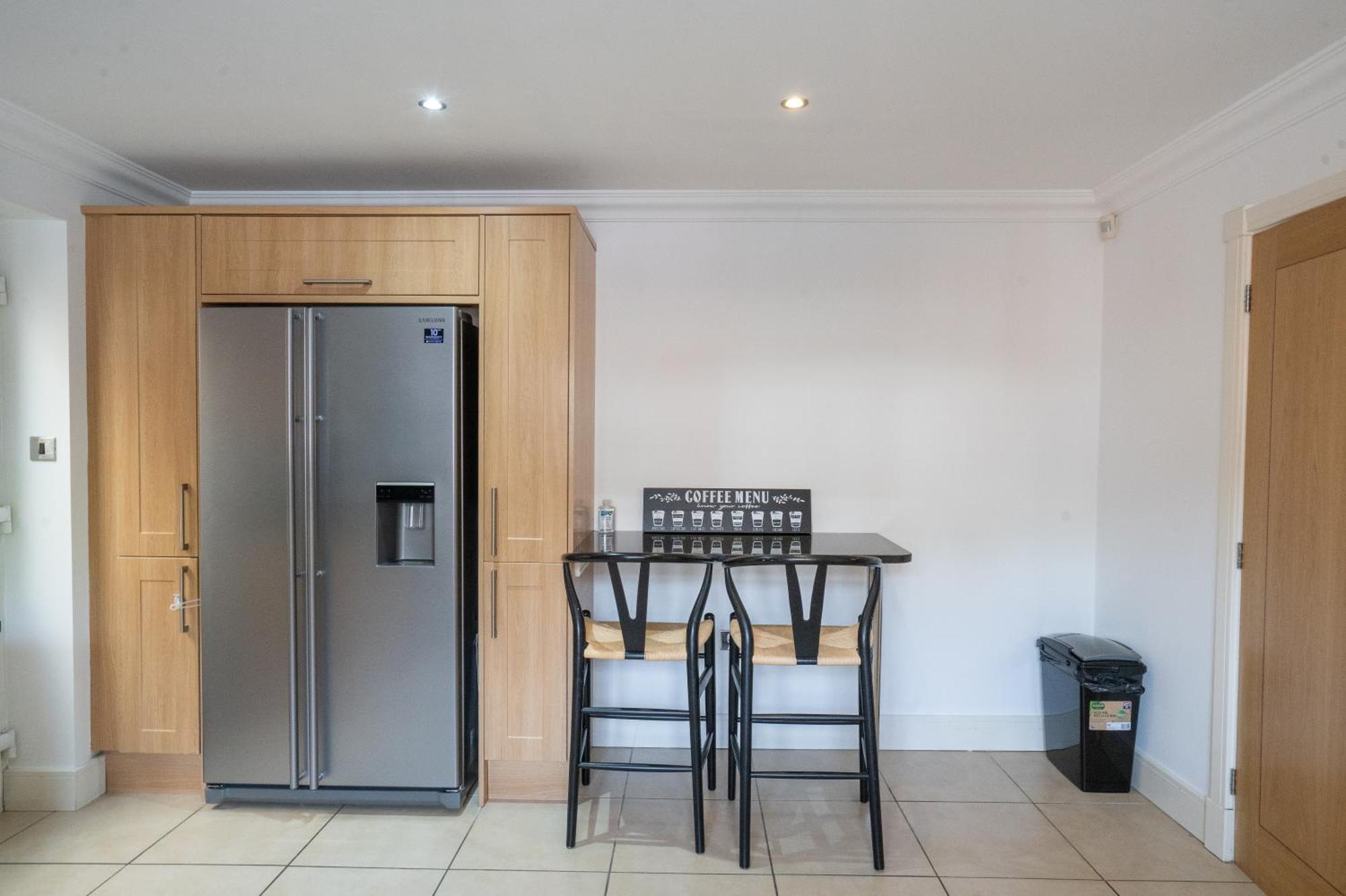 Villa Emirates House, Luxe 5 Bed, With King Sized Beds, Next To Aiport & Nec, Jlr 5 Mins Marston Green Exterior foto
