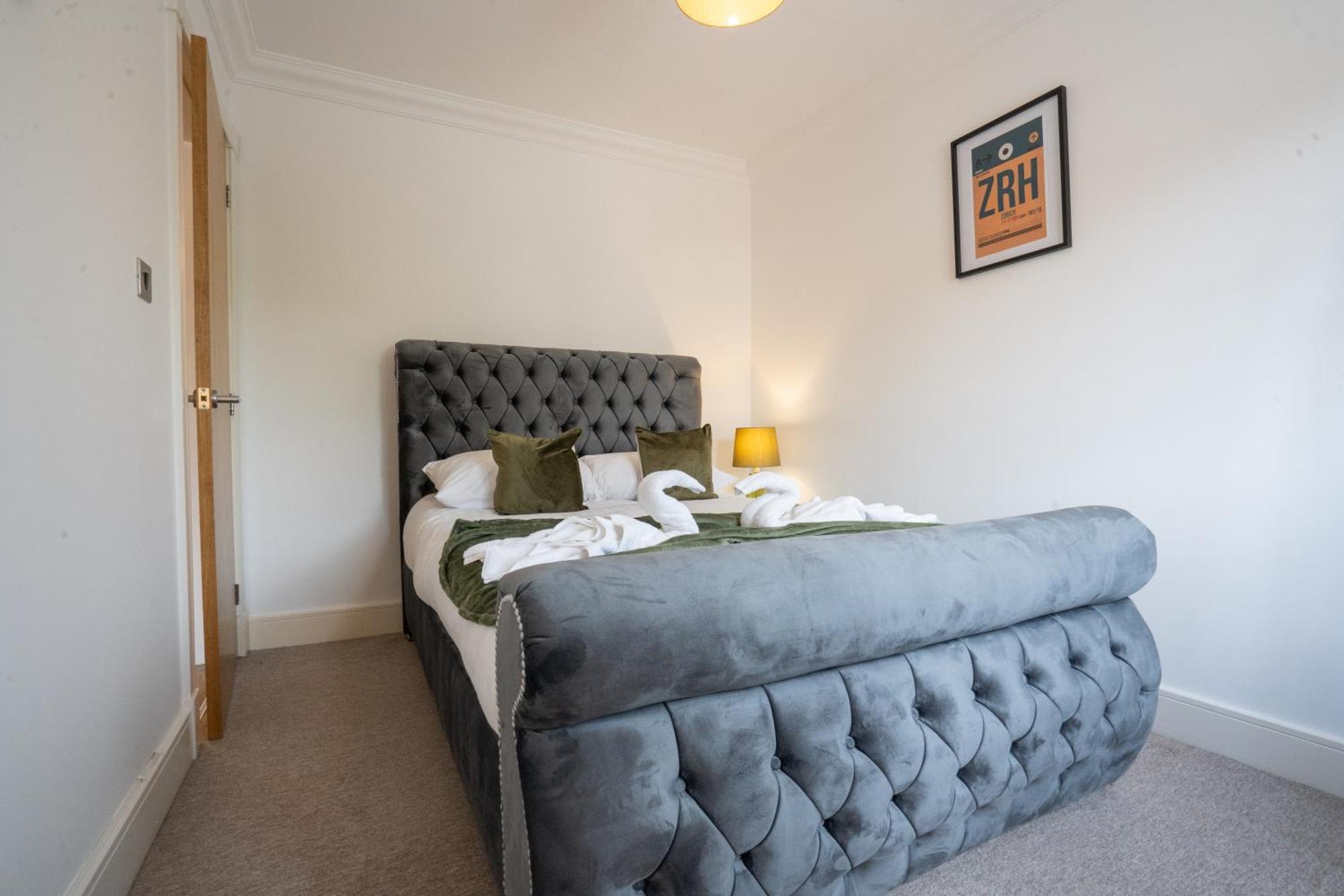 Villa Emirates House, Luxe 5 Bed, With King Sized Beds, Next To Aiport & Nec, Jlr 5 Mins Marston Green Exterior foto